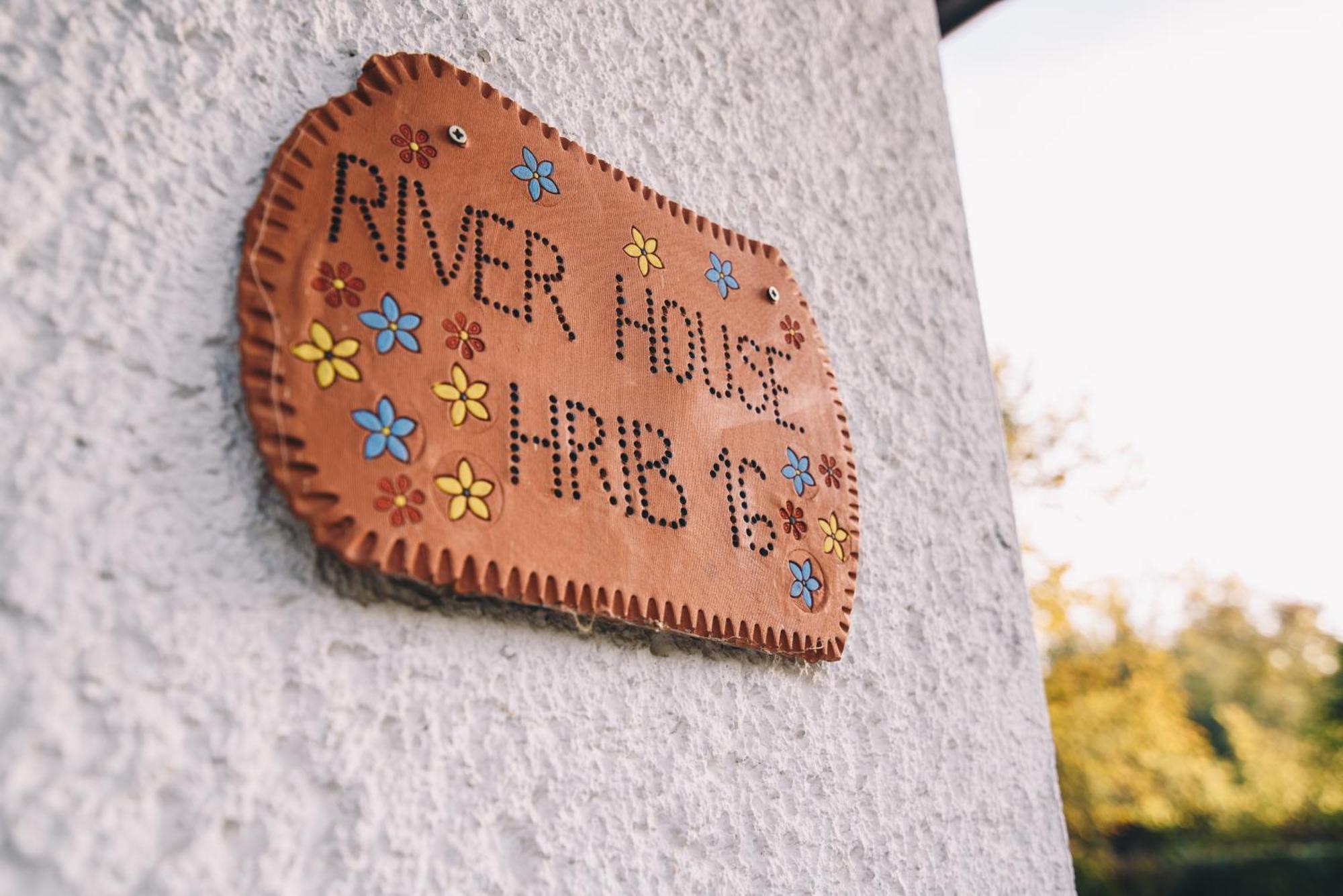 River House Hrib Сasa de vacaciones